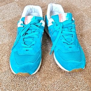 New Balance Classic 574  Size 8